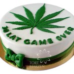 Tort z liściem marihuany