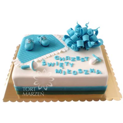 Tort na Chrzest z bucikami, szatką i kokardą